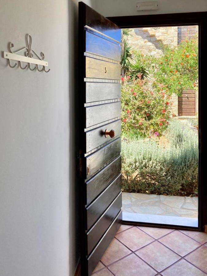 Syrou Lotos Studios & Apartments (Adults Only) Kini Zimmer foto