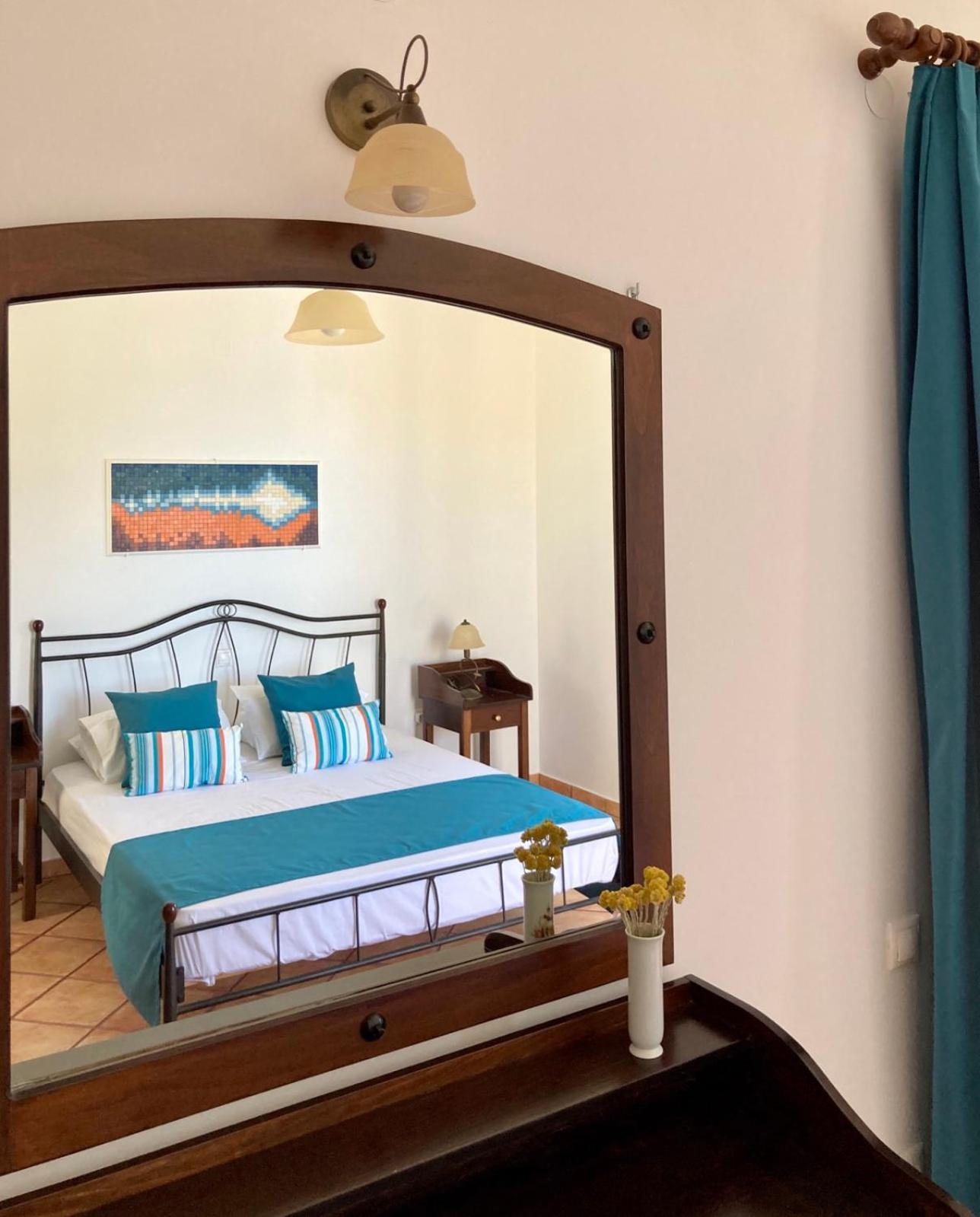 Syrou Lotos Studios & Apartments (Adults Only) Kini Zimmer foto
